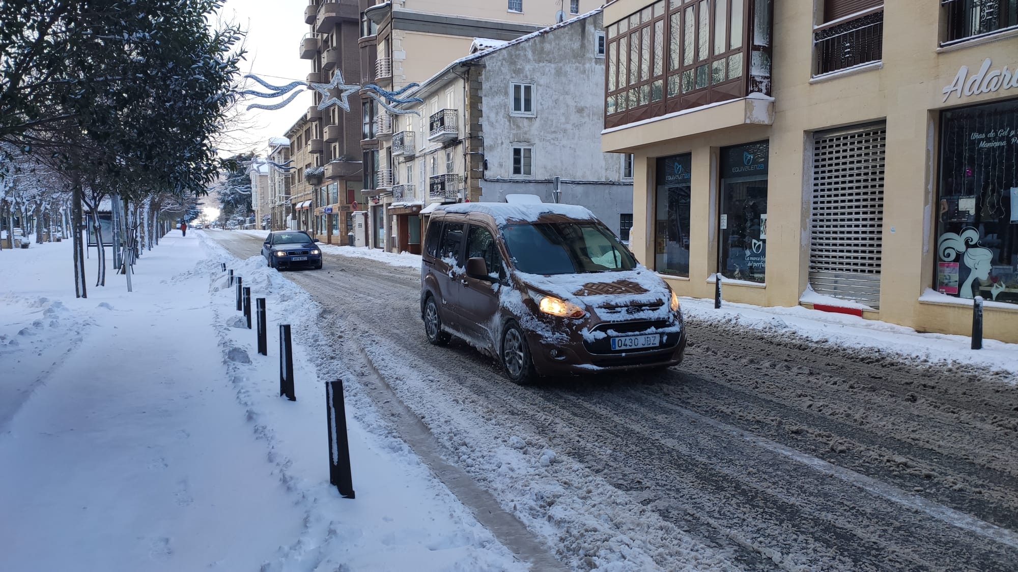 La nieve cubre el sur de Cantabria