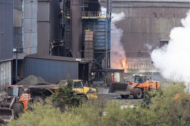 La gran industria clama contra el estatuto electrointensivo y sopesa no adherirse