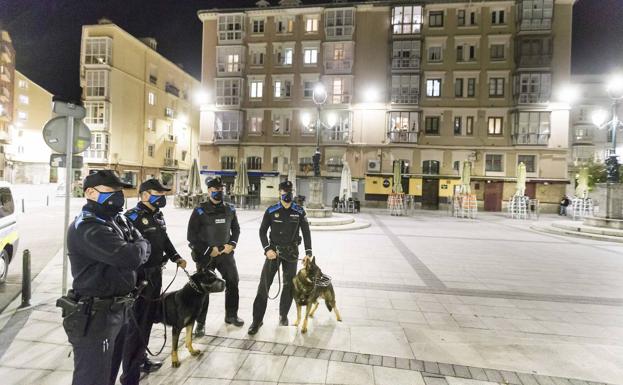 Denunciados 17 hosteleros por servir en el interior de los locales y otros incumplimientos de las normas