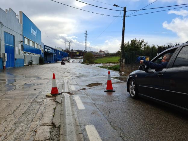Los empresarios de Elegarcu exigen medidas tras «años de inundaciones» frente al polígono