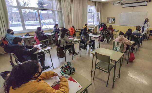 Los alumnos cántabros vuelven a clase sin apenas incidencias por el temporal, salvo en Reinosa y Espinama