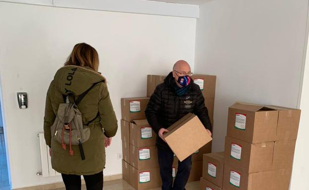 Medio Cudeyo emplea 15.000 euros en material higiénico para los colegios