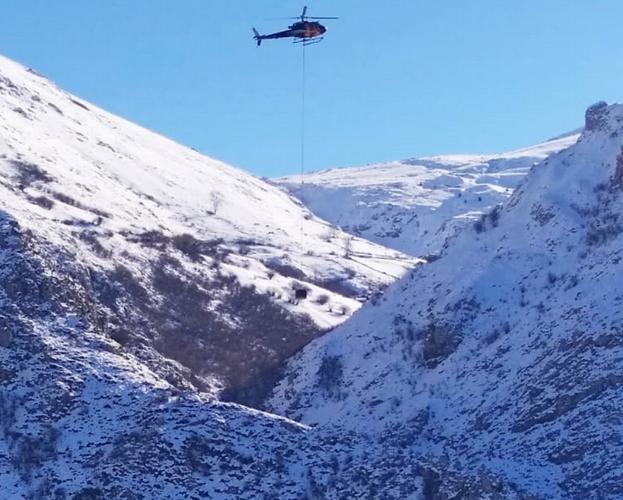 Un desprendimiento destroza un tramo del canal de la central de Urdón