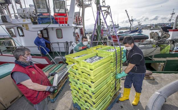 Los pescadores cántabros temen recortes «bestiales» por el Brexit