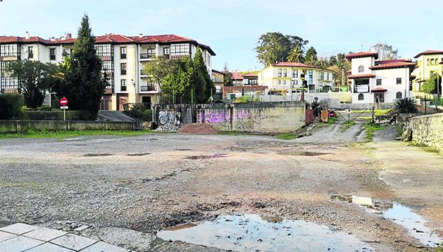 Comillas acondiciona el aparcamiento de Sobrellano