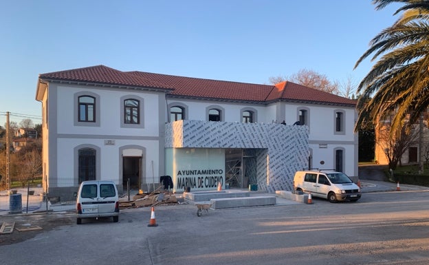 La reforma del Ayuntamiento de Marina de Cudeyo concluirá «en febrero»
