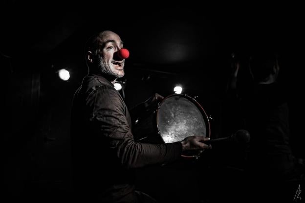 Ábrego estrena 'Blanco Roto', una mirada documental a la Guerra Civil y la memoria colectiva