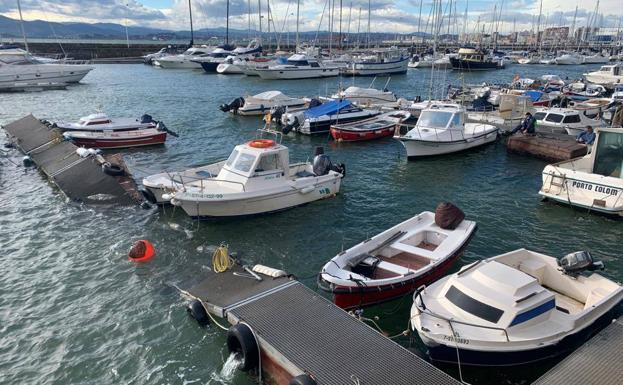 La surada derriba árboles, causa daños en Puertochico y provoca 87 incidencias