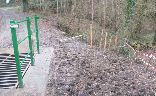 Villaverde vuelve a pasar por el vandalismo con un paso canadiense inservible y un banco sustraído