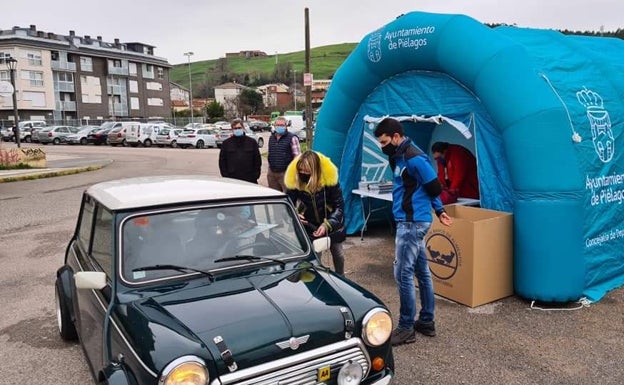 El Rally Solidario de Piélagos recauda 700 kilos de alimentos