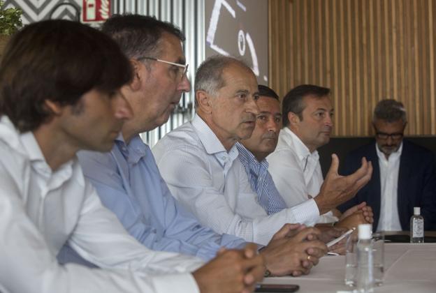 «Primero está el club y luego el proyecto, que está por encima de las personas»