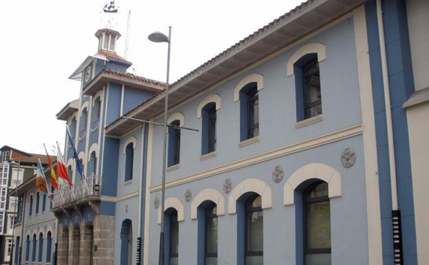 El PRC denuncia presuntas irregularidades en la compra de un coche de la Policía Local de Astillero