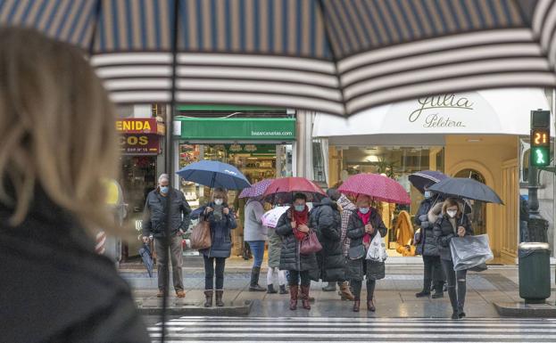 Hortense entra en Cantabria con viento, olas, lluvia y el temido deshielo