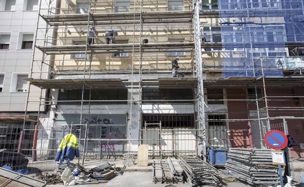 La obra nueva cae casi un 30% en Cantabria, según el Colegio de Aparejadores