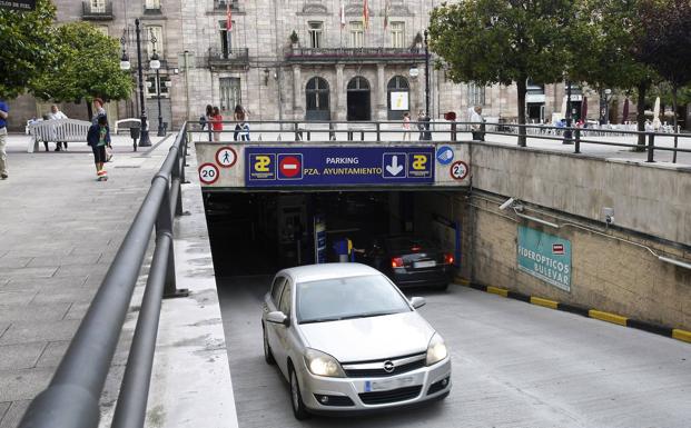 Torrelavega rechaza por unanimidad pagar 114.000 euros al parking del Bulevar al «no estar justificadas» sus pérdidas