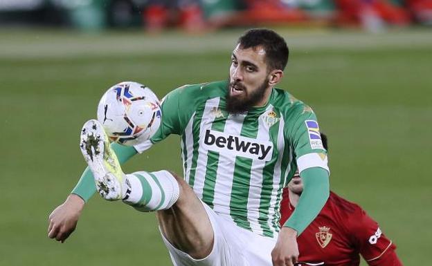 Vídeo: Borja Iglesias eleva al Betis ante Osasuna, que no mereció perder