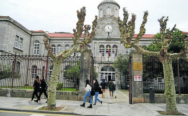 Santoña insiste a Educación en su petición de impartir formación náutico-pesquera