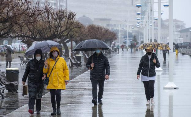 Cantabria se enfrenta a un fin de semana de frío y mucha lluvia