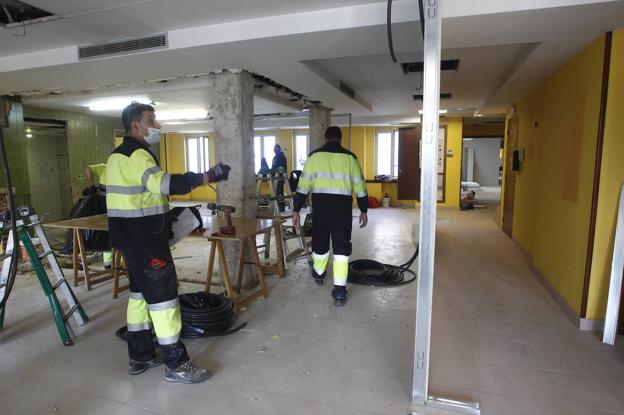 La atención al ciudadano en Torrelavega se dispersa por casi una decena de edificios municipales