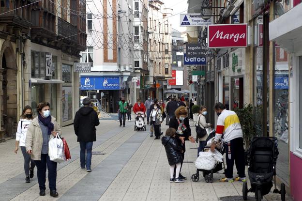 Torrelavega sale de la franja de riesgo extremo y Santander está cerca del límite