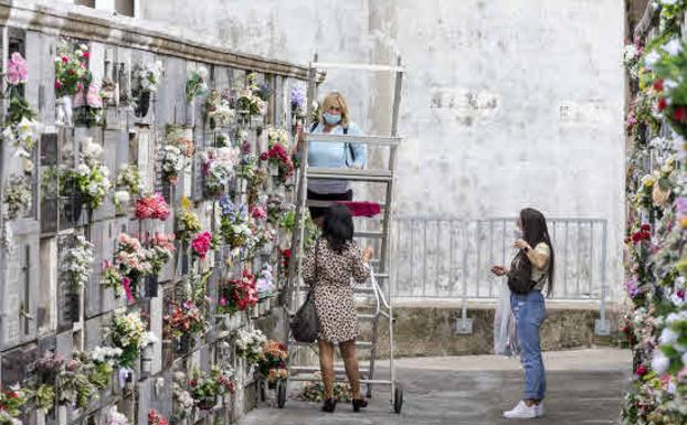 Santander reparará una nave del cementerio de Ciriego