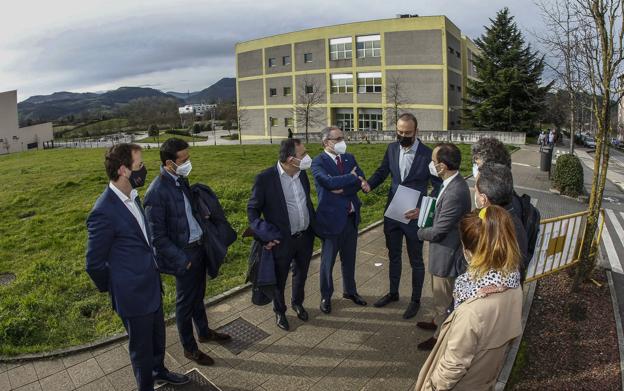 La Universidad impulsa la investigación y la futura residencia para estudiantes en Torrelavega