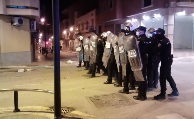 Tensión en Jaén tras la agresión de dos policías a un hombre y su hija