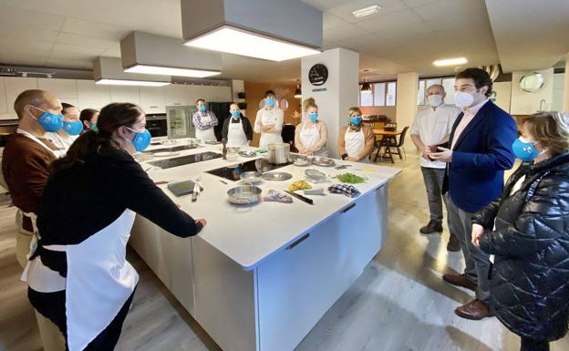 Santander pone en marcha dos nuevos cursos del programa de mejora de la empleabilidad para parados de larga duración