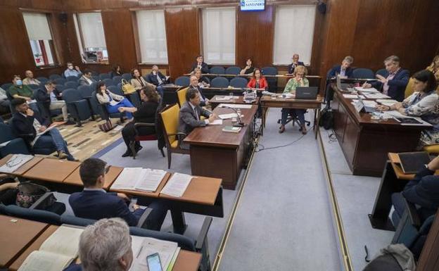 Los concejales con dedicación exclusiva pasan de 47 a 60 esta legislatura