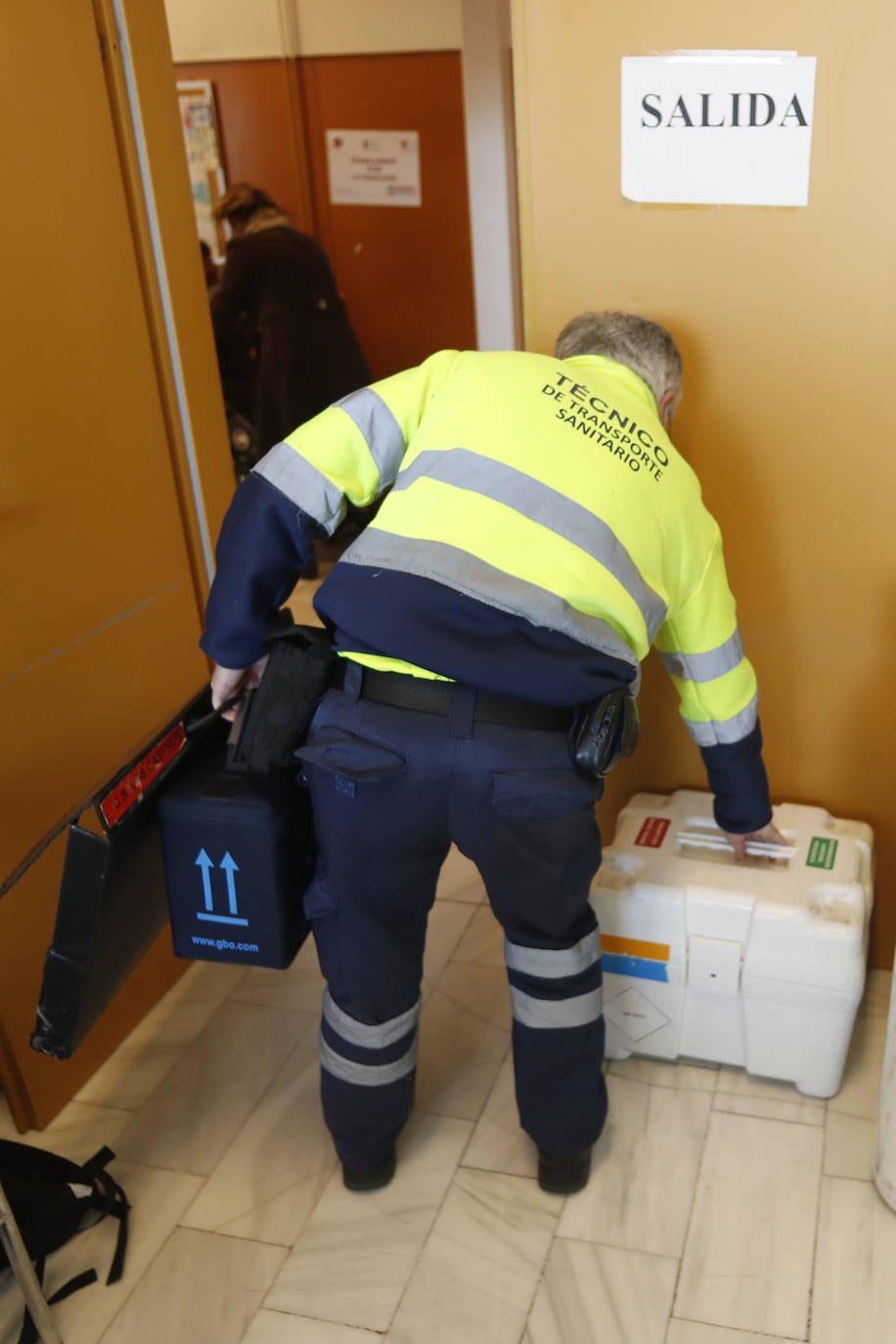 Los grandes dependientes estrenan la nueva fase de vacunación