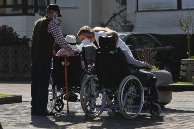 La red de dependencia necesitará 1.500 plazas más de residencia en el año 2027