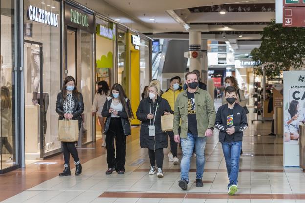 Vuelve el fin de semana al centro comercial