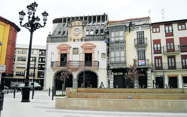 Santoña sumará Chiloeches al patrimonio municipal y sopesa vender el viejo juzgado