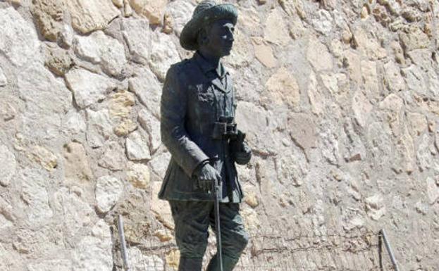 El Gobierno aplaude la retirada de la estatua de Franco en Melilla