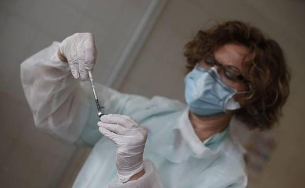 Llamadas al 061 alertaron a Sanidad del posible fraude de la vacunación a domicilio