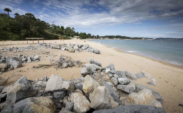 Santander carga contra Costas por la falta de información sobre la retirada de los espigones