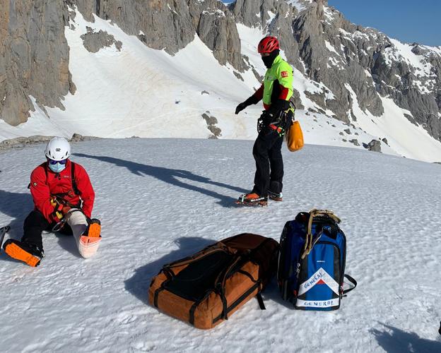 Rescatados dos excursionistas accidentados en Picos de Europa