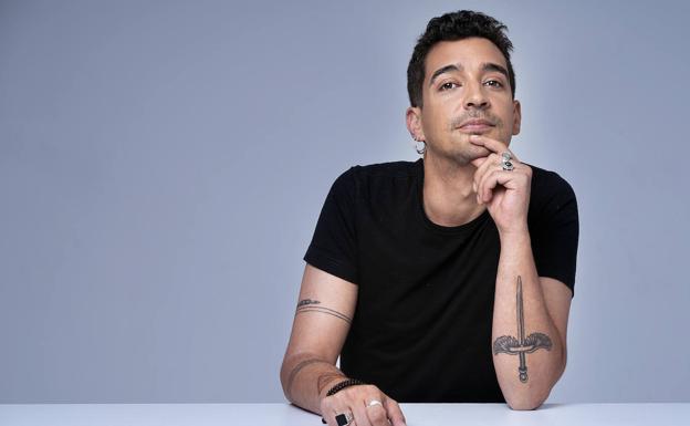 Muerdo: «Escribo lo que necesito escuchar, buscando un prisma positivo»