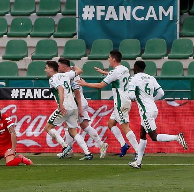 Vídeo: El Elche sorprende al Sevilla