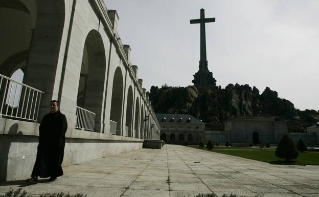 Los monjes del Valle de los Caídos, en manos del Gobierno