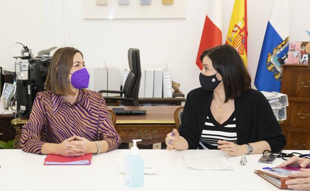 María Sánchez tiende la mano a Gema Igual para que Santander «no pierda el tren» de los fondos europeos