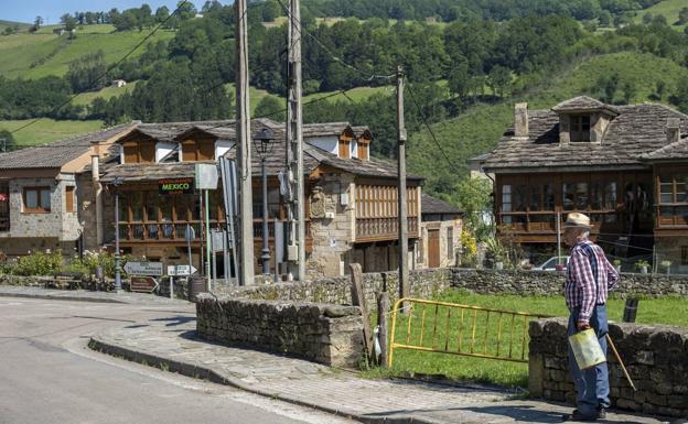 Obras Públicas ve «urgente» arreglar el acceso a Vega de Pas y San Pedro de Romeral desde Entrambasmestas
