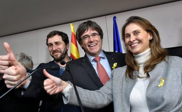 La exconsejera Serret regresa de Bruselas para entregarse en el Supremo