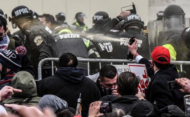 Utilizaron un aerosol de defensa contra osos en el asalto al Capitolio