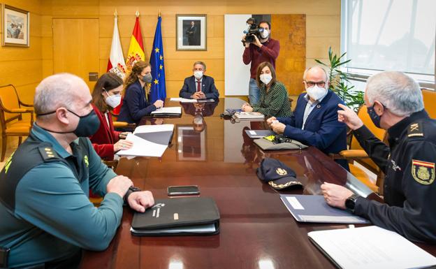 Revilla: «En Semana Santa hay que evitar que sea muy grande la movilidad entre los municipios de la región»