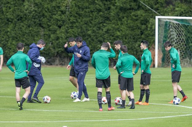 El Racing se ve «perjudicado» por la fecha para jugar el partido ante el Amorebieta, aplazado por covid