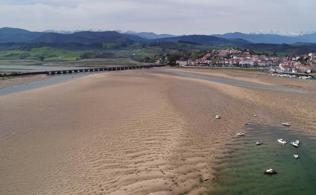 Obras Públicas estudia aumentar el volumen de dragado anual en el puerto de San Vicente