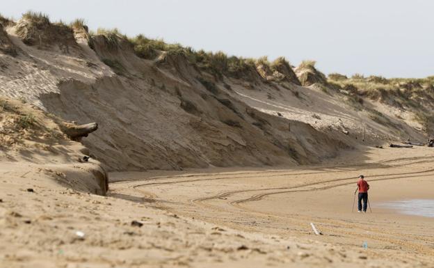 Mordisco en la playa de Valdearenas