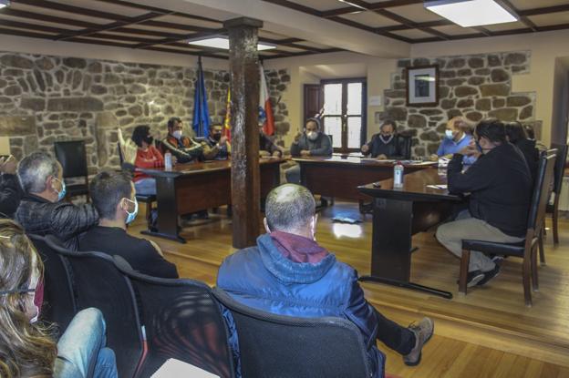 Valles Pasiegos se muestra unánime contra el proyecto eólico Garma Blanca