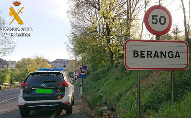 Detenido por amenazar con un arma blanca a los clientes de una terraza en un local de Beranga